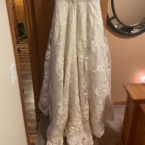 David Tutera wedding dress never worn gorgeous!!!